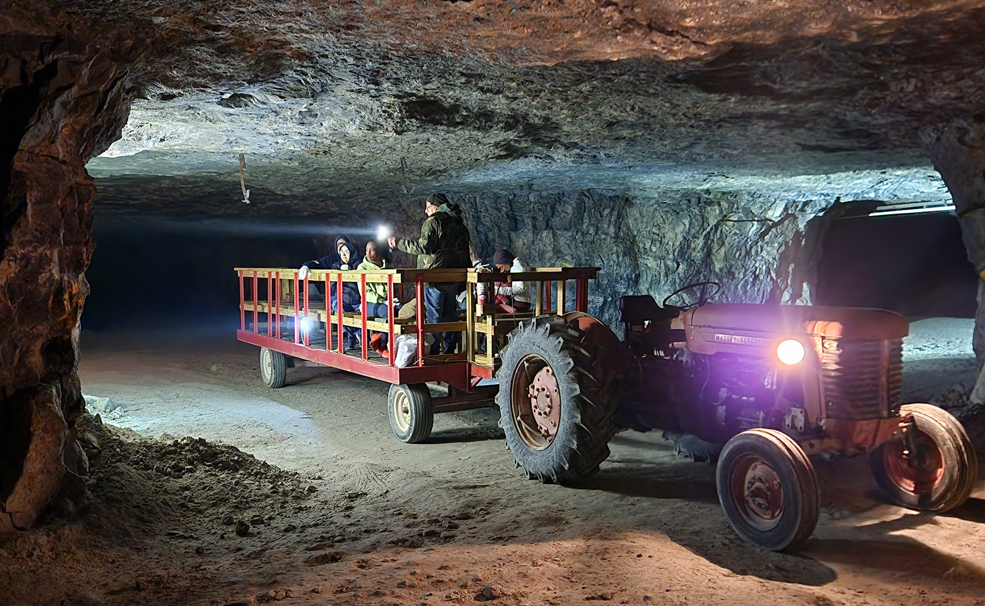 Lewisburg Haunted Cave wagon tour